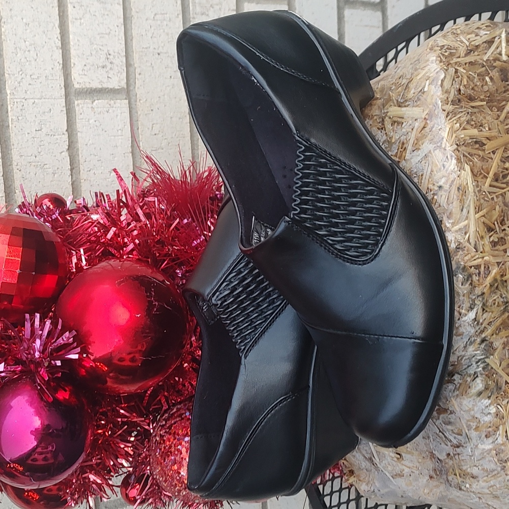Black shoes